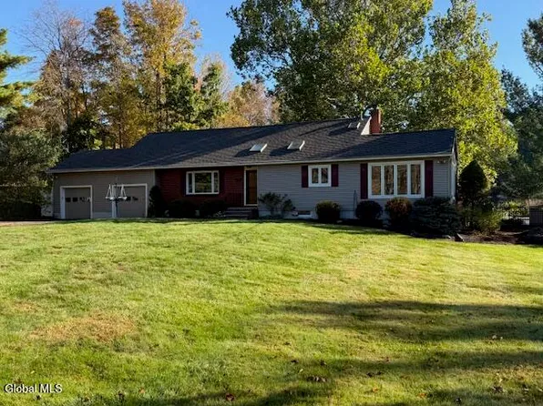 138 Thais Road, Averill Park, NY 12018
