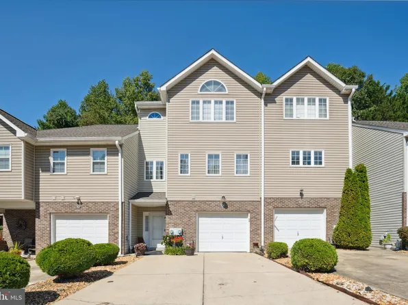 205 Westlake Blvd #47, Prince Frederick, MD 20678