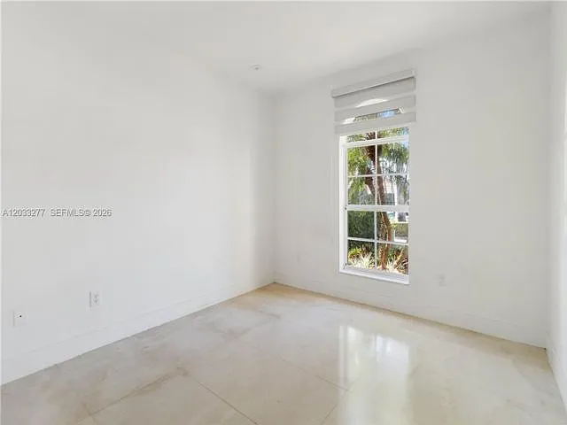 8551 NW 110th Ave — Photo 6