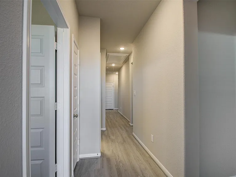 8418 Beacon Bay Cir — Photo 38