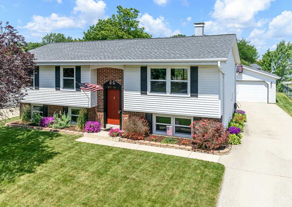 1st image of 8581 S Sharon Dr