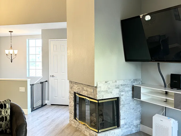1006 S Dewcrest Dr — Photo 8
