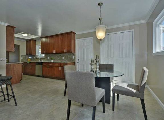 5th image of 1220 Pembridge Dr