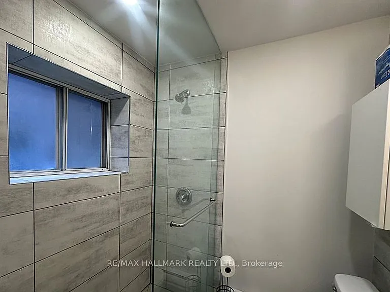 595 Saint Clair Ave W #4 — Photo 16