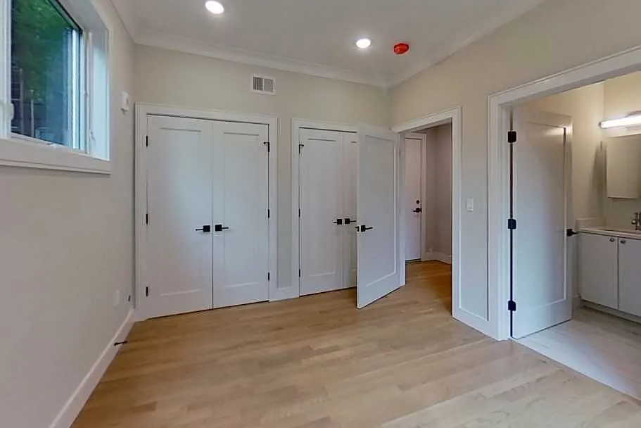 2 bed, $4,450 — Photo 4