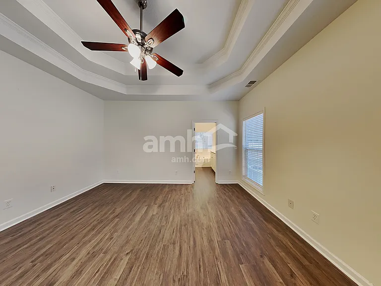 805 Lincoln Sq — Photo 11