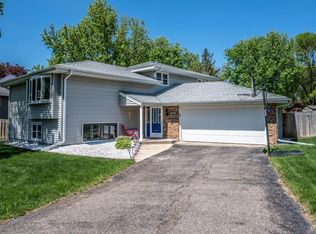 1812 Country View Blvd, Burnsville, MN 55337