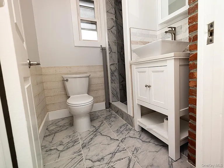 47 Wood St #2 — Photo 4