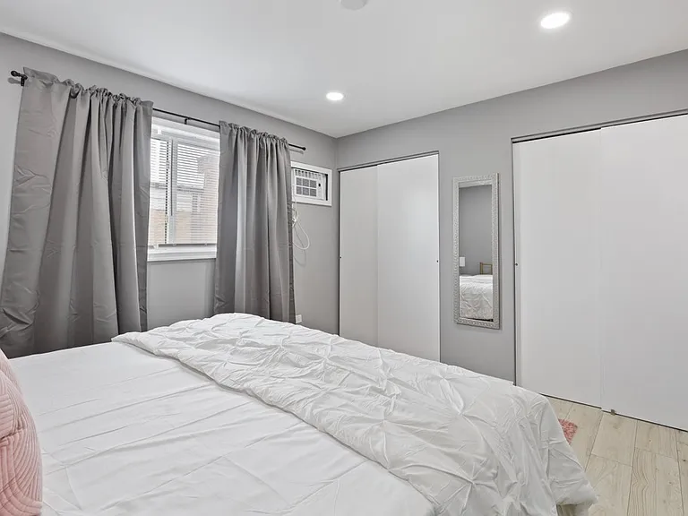 10549 Crown Rd #1 — Photo 3