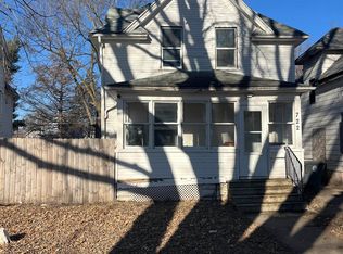 722 W 2nd St, Waterloo, IA 50701