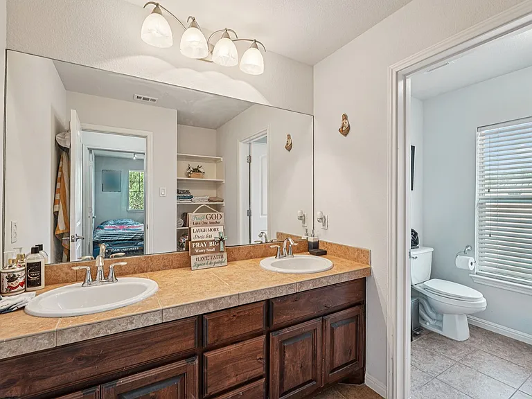 110 Farm House Rd — Photo 31