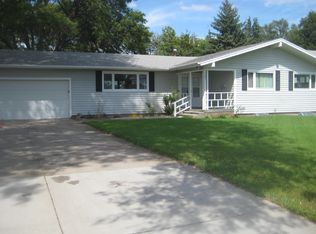 507 W 17th St, Lexington, NE 68850