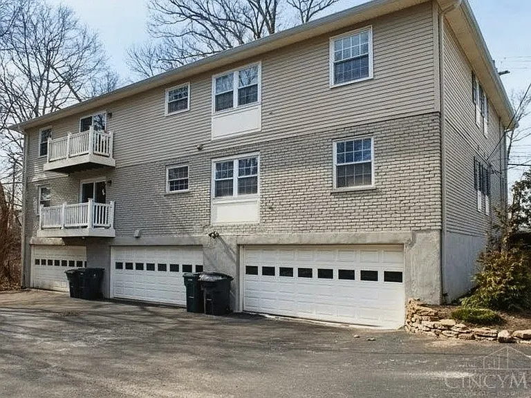 3683 Erie Ave #B — Photo 21
