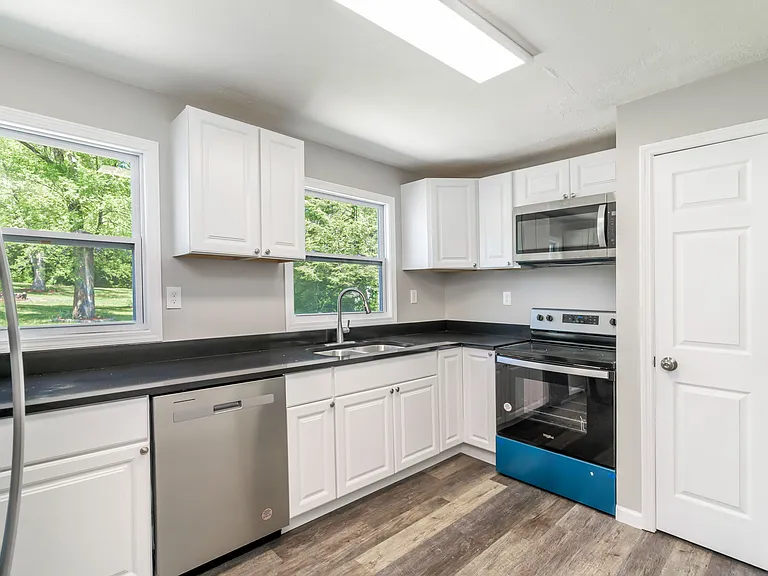 5700 Ridgefield Rd — Photo 12
