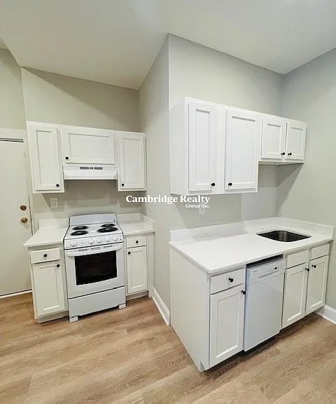 38 Hemenway St #2T — Photo 1