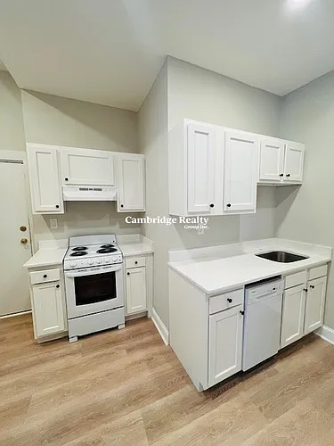 38 Hemenway St #2T Photo 1