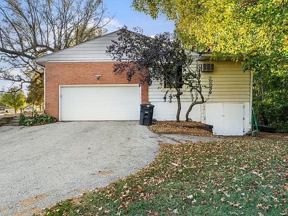 5th image of 8210 Ridgewood Rd