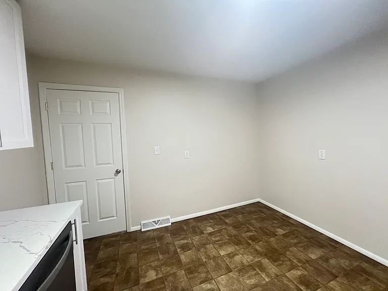 1827 S Glencrest Dr — Photo 8