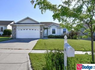 1815 NW Faesy Pl, Lincoln, NE 68528