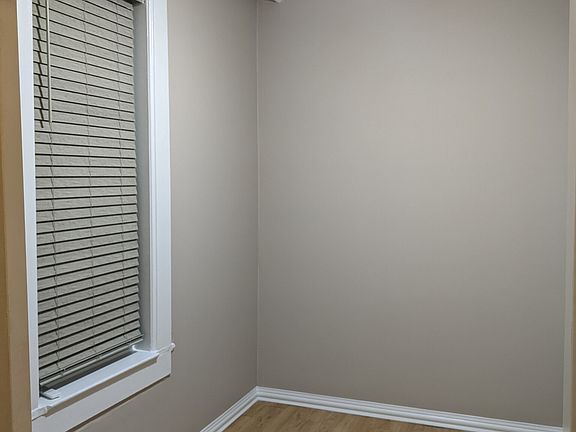 5th image of 1418 N Greenview Ave #1F