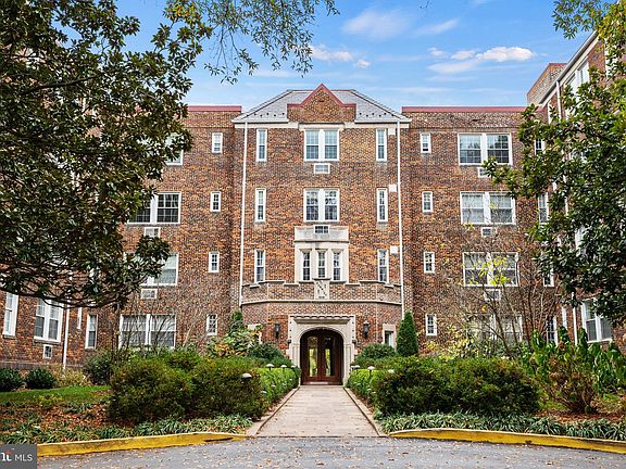 2nd image of 3051 Idaho Ave NW APT 305