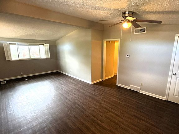 3rd image of 4931 Cloister Ave