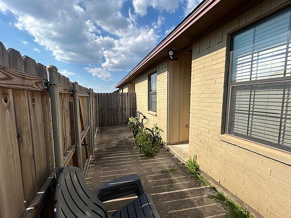 3rd image of 3315 General Pkwy #1