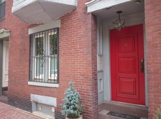 17 Dartmouth Pl #1, Boston, MA 02116