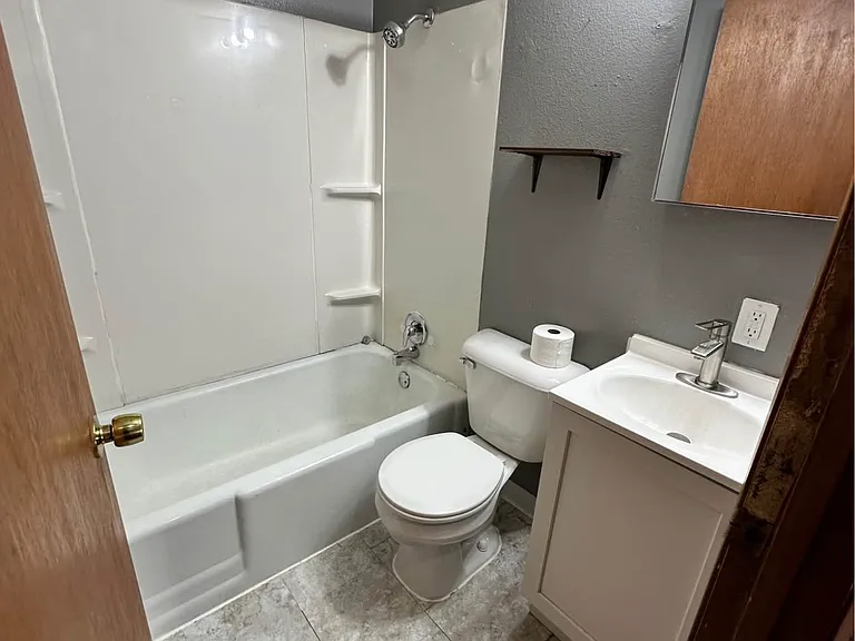 402 S Wayland Ave — Photo 7