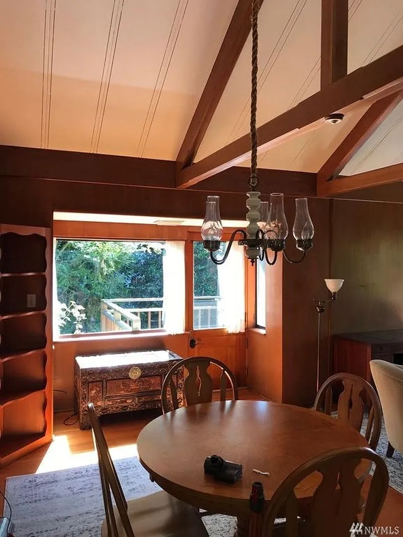 2Bd/1.75Ba Seattle Home — Photo 4