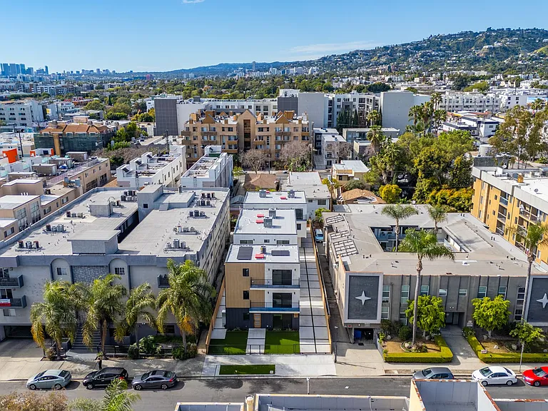 Never Before Lived in Luxury Townhomes 2 Blocks from WeHo! — Photo 15
