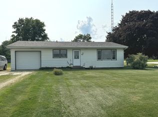 5310 S State Route 1, Saint Anne, IL 60964