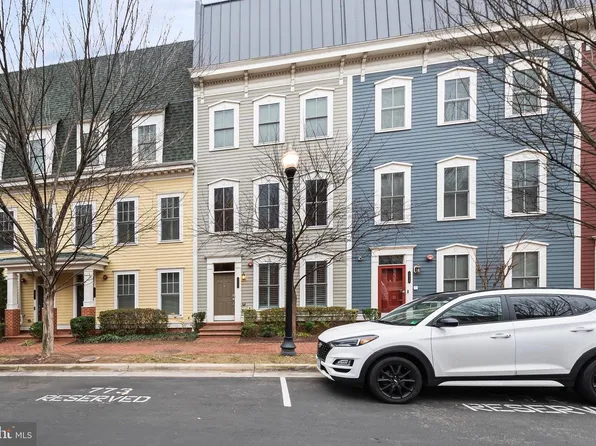 1417 Van Valkenburgh Ln, Alexandria, VA 22301