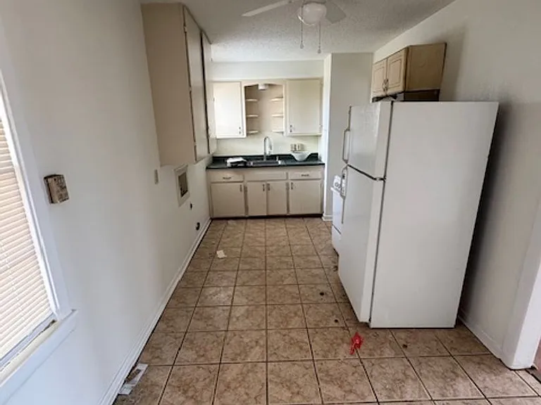 5368 Encino Rd — Photo 3