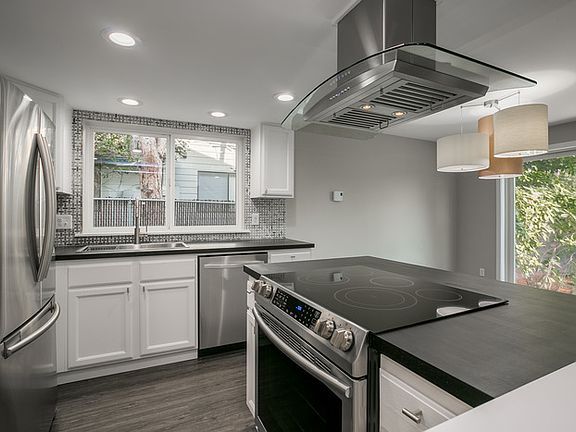 4th image of 11433 NE 88th St