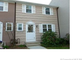 80 E Gate Ln, Hamden, CT 06514