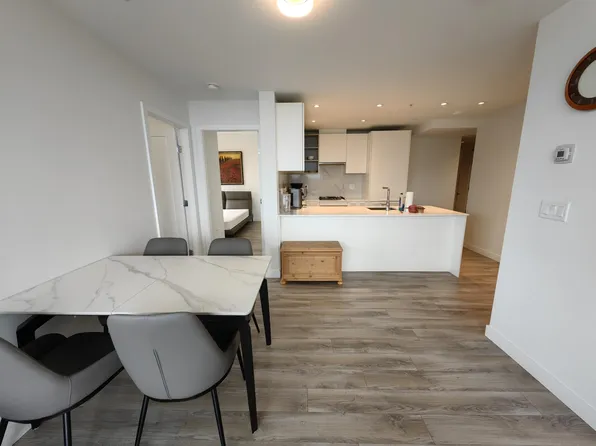 6699 Dunblane Ave #2202, Burnaby, BC V5H 0J8