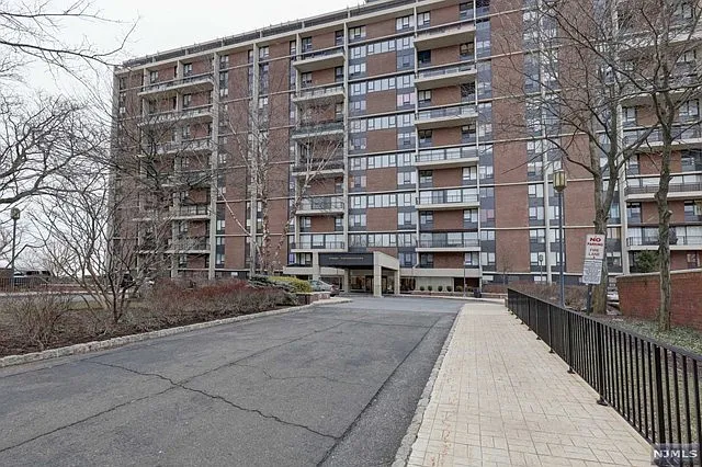 1 Horizon Rd APT 618 photo 1