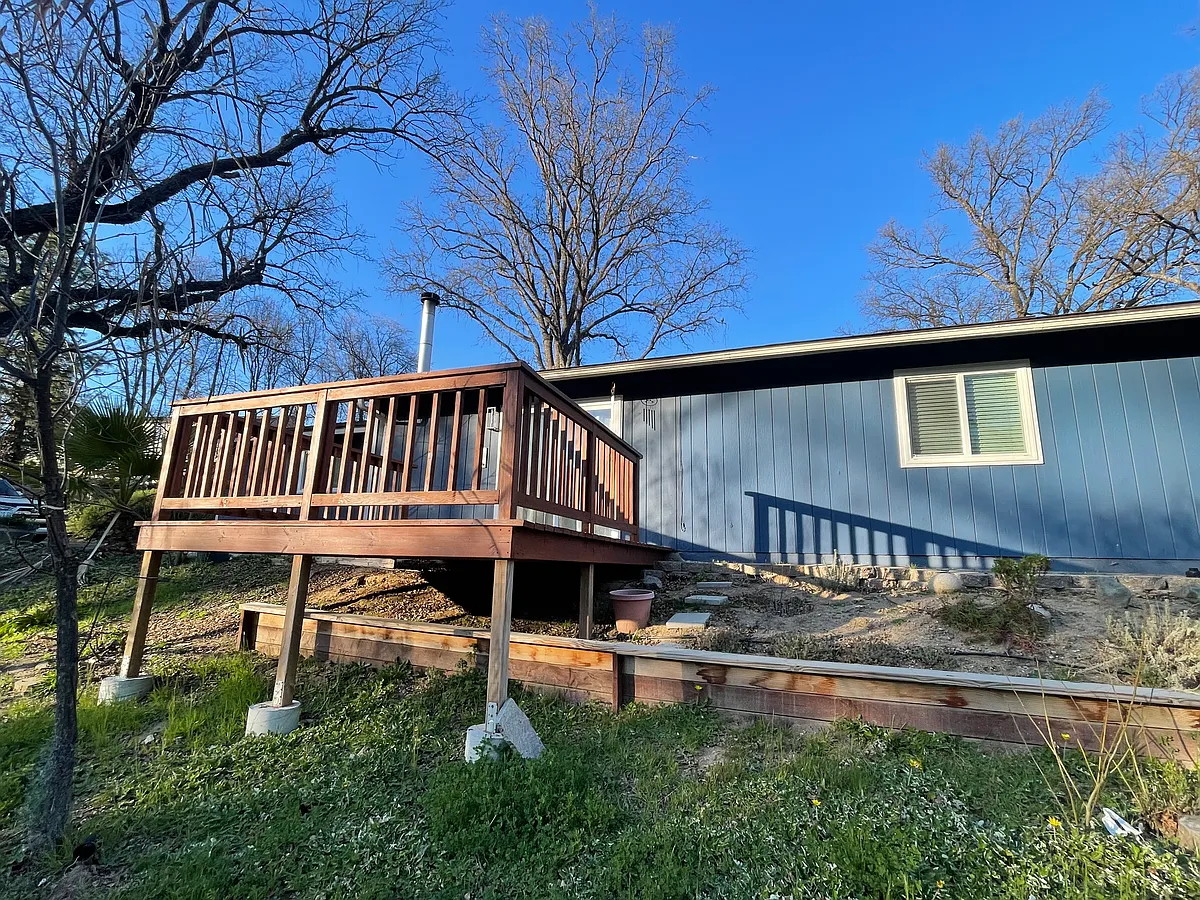 Building Photo - 48220 White Oak Dr