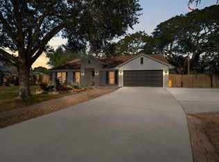 2608 Freeland Dr, Valrico, FL 33596