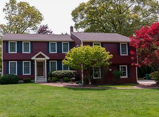 40 Mashuena Dr, Warwick, RI 02888