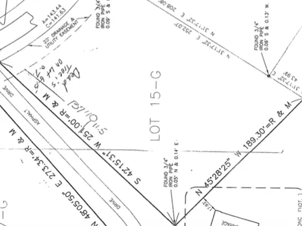 33 Deverell Dr, North Barrington, IL 60010