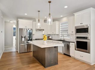 6348 Red Cedar Dr, Chaska, MN 55318