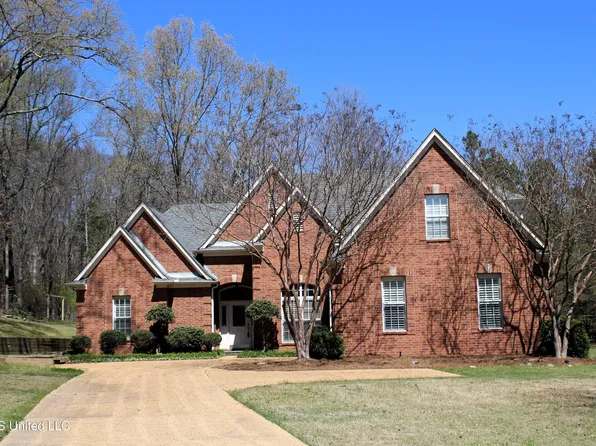 13510 Whispering Pines Dr, Olive Branch, MS 38654