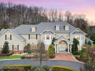 18 Winchester Ln, Holmdel, NJ 07733