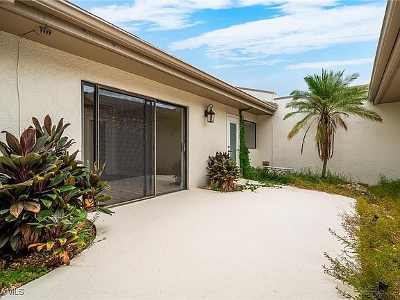 4th image of 16610 Timberlakes Dr #2