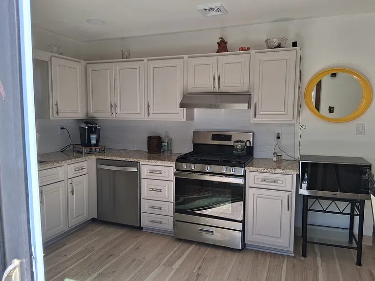2176 Halsey St #1 — Photo 6