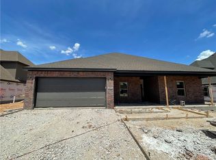 312 Ryder St, Gentry, AR 72734