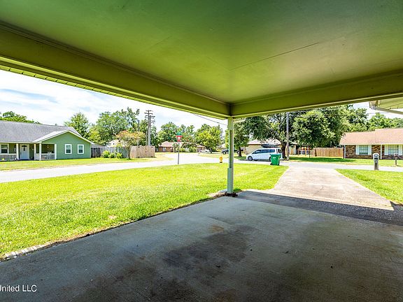 5th image of 11282 Pine Dr