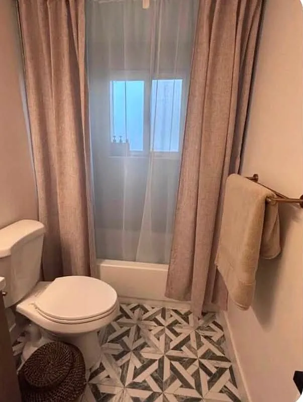 4 bed, 2.0 bath, 1569 sqft, $1,300 — Photo 2
